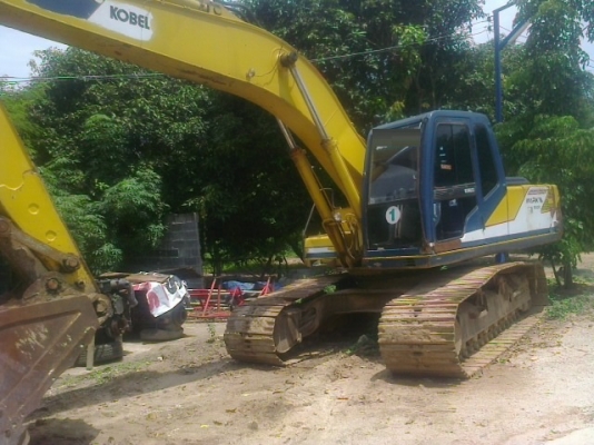 ขายรถแบคโฮ KOBELCO  sk200-3รถสวยพร้อมใช้