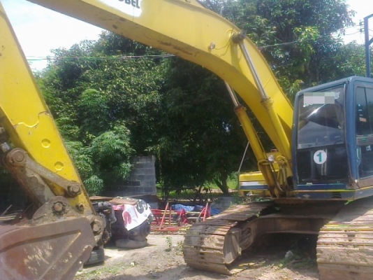 ขายรถแบคโฮ KOBELCO sk200-3รถสวยพร้อมใช้ ขายรถแบคโฮ KOBELCO sk200-3รถสวยพร้อมใช้