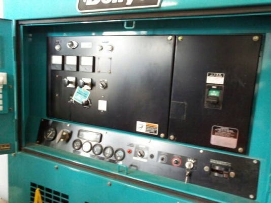 เครื่องปั่่นไฟมือสอง DCA-300SPK3 สนใจโทร 083 081 2889 ฟ้า