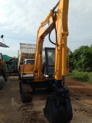 ขายด่วน KOBELCO SK60-1  มาร์คทรีอาร์มพิเศษ มีลายหัวเจาะ เก่าในเชคสภาพใหม่ พร้อมใช้