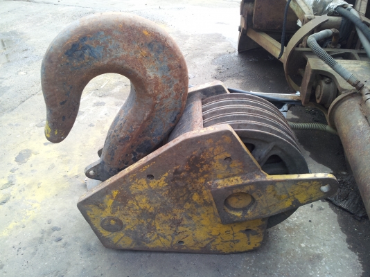 ขาย รอกใหญ่รถเครน 5จาน ยก60-80 ตัน