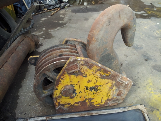 ขาย รอกใหญ่รถเครน 5จาน ยก60-80 ตัน