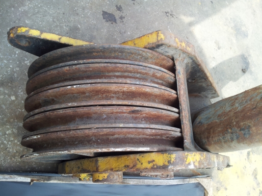 ขาย รอกใหญ่รถเครน 5จาน ยก60-80 ตัน