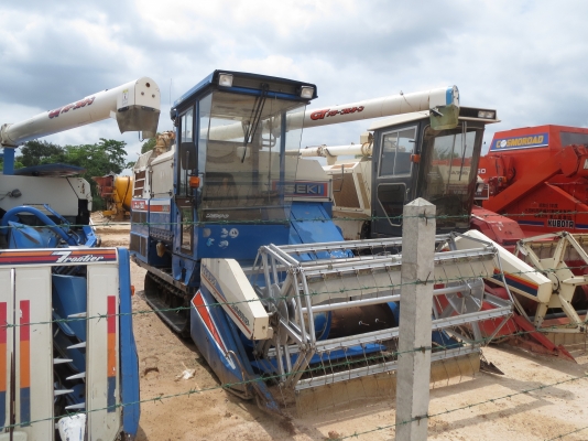 รถเกี่ยวนวดข้าว Iseki 75แรงม้า เทอร์โบ  มีตู้แอร์  รถมืองสองญี่ปุ่น