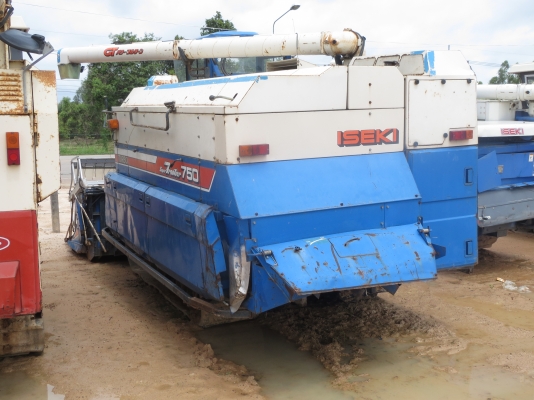 รถเกี่ยวนวดข้าว Iseki 75แรงม้า เทอร์โบ มีตู้แอร์ รถมืองสองญี่ปุ่น รถเกี่ยวนวดข้าว Iseki 75แรงม้า เทอร์โบ มีตู้แอร์ รถมืองสองญี่ปุ่น