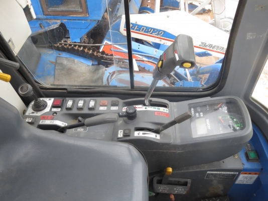 รถเกี่ยวนวดข้าว Iseki 56แรงม้า มีตู้แอร์ รถมืองสองญี่ปุ่น รถเกี่ยวนวดข้าว Iseki 56แรงม้า มีตู้แอร์ รถมืองสองญี่ปุ่น