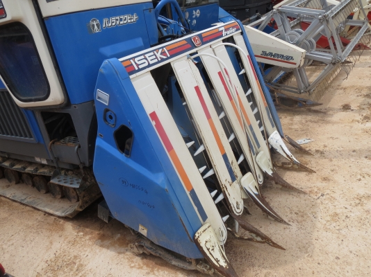 รถเกี่ยวนวดข้าว Iseki 56แรงม้า มีตู้แอร์ รถมืองสองญี่ปุ่น รถเกี่ยวนวดข้าว Iseki 56แรงม้า มีตู้แอร์ รถมืองสองญี่ปุ่น