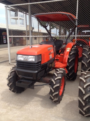 รถไถมือสองราคาโดนใจ รถไถมือสองราคาโดนใจ