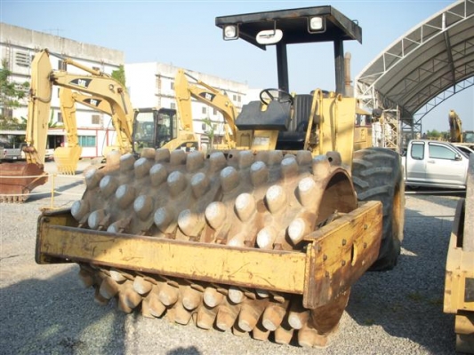 ขายรถบดล้อหนาม CATERPILLAR  CP563C  ปี 1996 ชั่วโมง 6xxx สนใจรีบโทรเลยค่ะสภาพพร้อมใช้แน่นอน  084-8742951เจี๊ยบค่ะ