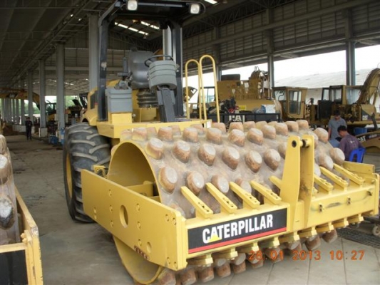 ขายรถบดล้อหนามสภาพดี  CATERPILLAR  CP563D  S:9ZW-00515  Y:2002 H:4272  สนใจโทรเลยค่ะ  084-8742961 เจี๊ยบค่ะ