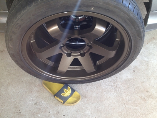 ขายล้อแม็กก้านยก ขอบ 18 แถมยาง 225/45/18