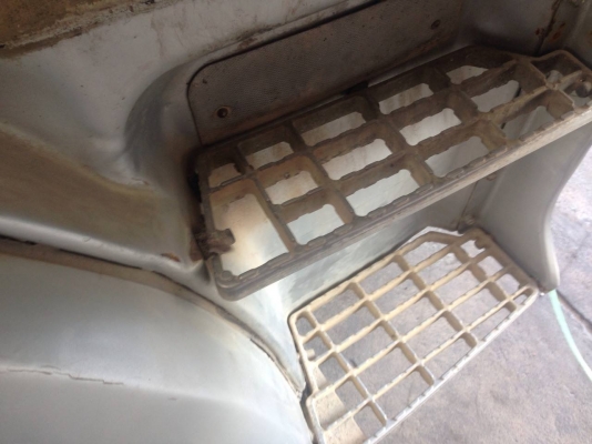 **570,000 บ.ต่อรอง**ขาย10ล้อหัวลาก HINO SS631A EK100 260HP หัว3ใบปัด เครื่องดี แรง ไม่เยิ้ม เกียร์ดีไม่หลุด ช่วงล่างคัสซีสวยเดิม ไม่ปะไม่ดาม หัวเก๋งเดิมไม่ผุภายในดีคอนโซลครบ พ.พาวเวอร์ เบรคทริฟฟี่ ยางดี10เส้น พร้อมใช้งาน เอกสารครบ ราคาต่อรองได้เด้อ พี่น้อ **570,000 บ.ต่อรอง**ขาย10ล้อหัวลาก HINO SS631A EK100 260HP หัว3ใบปัด เครื่องดี แรง ไม่เยิ้ม เกียร์ดีไม่หลุด ช่วงล่างคัสซีสวยเดิม ไม่ปะไม่ดาม หัวเก๋งเดิมไม่ผุภายในดีคอนโซลครบ พ.พาวเวอร์ เบรคทริฟฟี่ ยางดี10เส้น พร้อมใช้งาน เอกสารครบ ราคาต่อรองได้เด้อ พี่น้อ