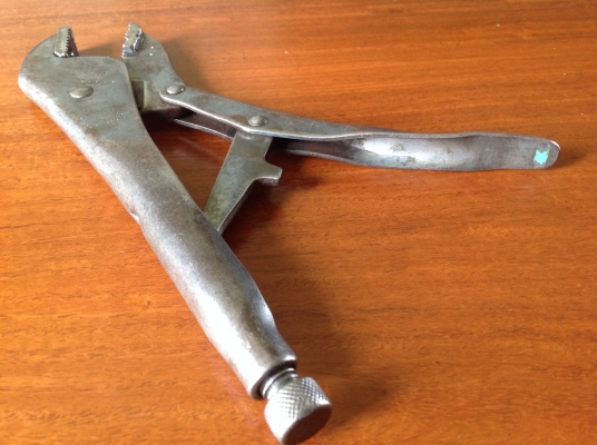 ขายคีมล็อค Petersen Vise Grip Dewitt Nebr.1942 รุ่นแรกๆ (หายาก) ฟันล่างด้านมุมขวามีตำหนิ ขายราคาพิเศษ