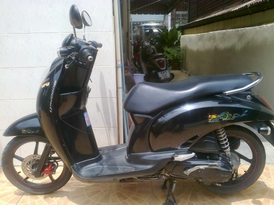 ขายScoopy i หัวฉีด ล้อแม็ก รถบ้านเครื่องเดิมๆสภาพดี