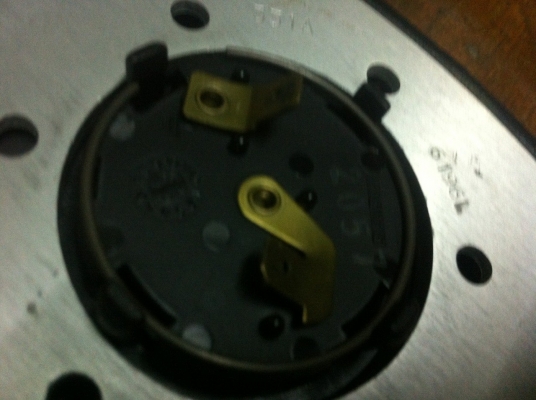 พวงมาลัย momo หนัง