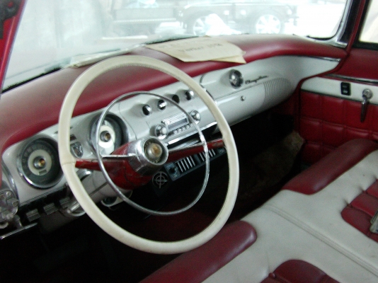 รถอเมริกา แท้ๆ Chrysler 4ประตู