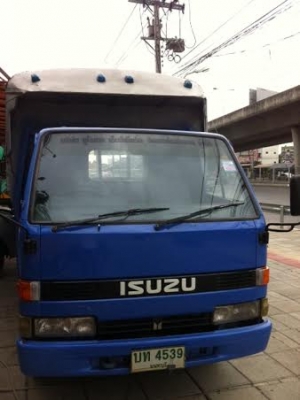 ขายรถอีซูซุ NHR 55 ทะเบียนบรรทุกสองแถว เครื่อง 2jz 3000 cc. ติดแก๊ส LPG แล้ว ขายรถอีซูซุ NHR 55 ทะเบียนบรรทุกสองแถว เครื่อง 2jz 3000 cc. ติดแก๊ส LPG แล้ว