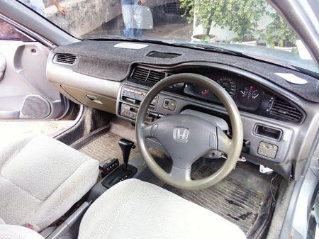 CIVIC EG 4 d ปี 95 เกียร์ออโต้ เครื่อง D15B ติด LPG หัวฉีด ดิสก์เบรค 4 ล้อ กระจกไฟฟ้า ปรับข้างไฟฟ้า เซ็นทรัลล็อค รีโมทกันขโมย ภายในเรียบร้อย ภาษีไม่ขาด ราคา 79,000 บาท   โทร.0896878976 โอ๋  id line : charnpreecha