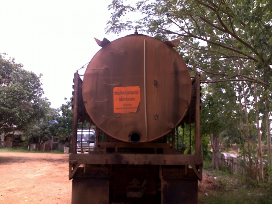 ขายถัง20000ลิตร หนา 6 มิล มีขายึดติดกะบะรถมาตฐาน ราคา 55000 บาท สนใจติดต่อได้ที่เบอร์ 084-7823249