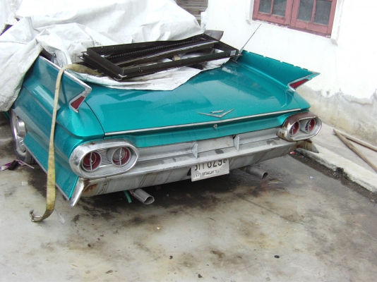 รถอเมริกา Cadillac 4ประตู   เดิมๆ กริ้บๆ