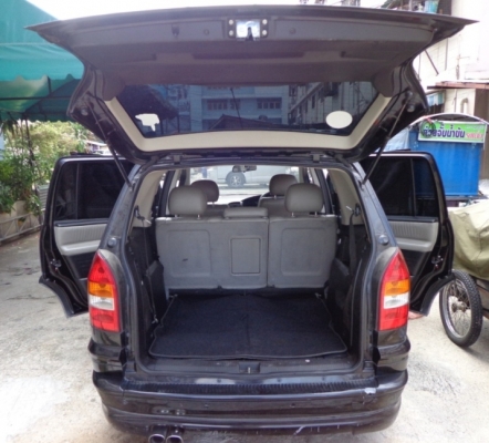 2003 CHEVROLET, ZAFIRA 2.2 sport สีดำ เกียร์ออโต้ ติดแก๊ส LPG ระบบหัวฉีด ถังโดนัท