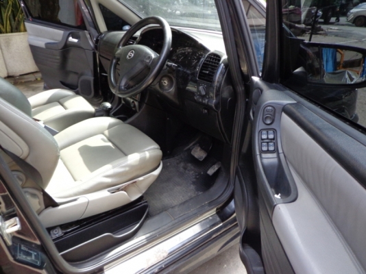 2003 CHEVROLET, ZAFIRA 2.2 sport สีดำ เกียร์ออโต้ ติดแก๊ส LPG ระบบหัวฉีด ถังโดนัท