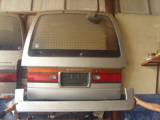 ฝาท้ายคาราวาน นิสสัน e24