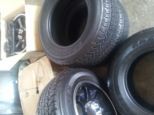 ขายแม็กซ์ 17นิ้ว พร้อมยาง 265/65R17 ขายแม็กซ์ 17นิ้ว พร้อมยาง 265/65R17