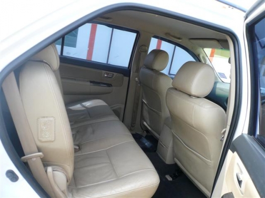 ขาย TOYOTA FORTUNER 3.0 V SMART 4 WD ย้ายเข้ากรุงเทพฯ เรียบร้อยแล้ว