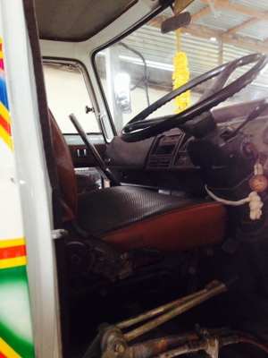 เทเลอร์รถเกี่ยวข้าวครับ hino fl177