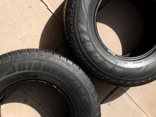 195R14 BRIDGESTONE LEO 677 มี 2 เส้น ** หายาก ** ( สวย ถูก คุ้มเกินราคา ) TEL.081-427-3941 195R14 BRIDGESTONE LEO 677 มี 2 เส้น ** หายาก ** ( สวย ถูก คุ้มเกินราคา ) TEL.081-427-3941