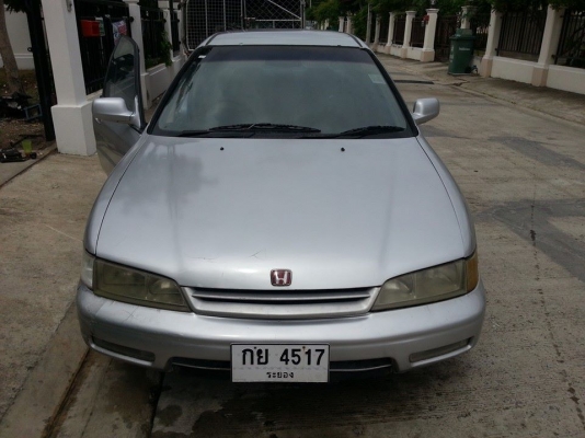 ขายแอคคอร์ดไฟท้ายก้อนเดียวเกียร์ออโต้ เครื่องวีเทค ติดแก๊สแล้ว แม็ก17 แอร์เย็น ขายถูกมาก่อนได้ก่อน