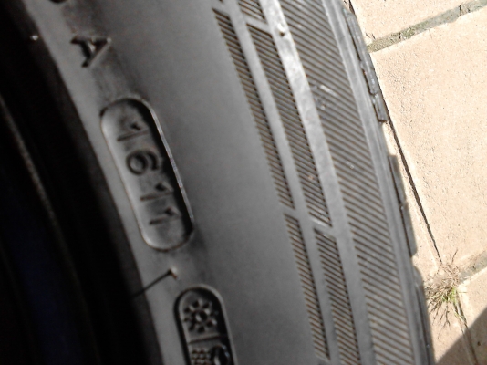 265/50R20 AURORA RADIAL RH08 มี 2 เส้น ( ขายถูก ) TEL.081-427-3941 265/50R20 AURORA RADIAL RH08 มี 2 เส้น ( ขายถูก ) TEL.081-427-3941