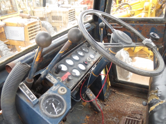 รถตักล้อยาง Jh63 เอวอ่อน รถญี่ปุ่น นำเข้า ไม่เคยใช้งานในไทย รถตักล้อยาง Jh63 เอวอ่อน รถญี่ปุ่น นำเข้า ไม่เคยใช้งานในไทย