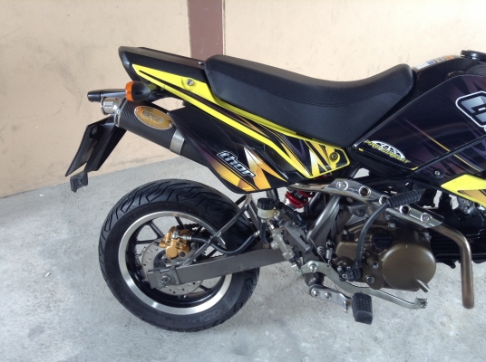 ขาย!!! KSRตัวใหม่ ล้อแม็ก ท่อสูตรเสียงเพราะ สภาพสวยใหม่มาก ปี54 รถเครื่องดีคับ ทะเบียนครบ ภาษี57