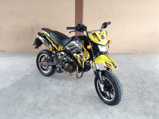 ขาย!!! KSRตัวใหม่ ล้อแม็ก ท่อสูตรเสียงเพราะ สภาพสวยใหม่มาก ปี54 รถเครื่องดีคับ ทะเบียนครบ ภาษี57