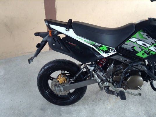 ขาย!!! KSRตัวใหม่ สต๊าทมือ สภาพสวยใหม่มาก ปี56 รถเครื่องดีคับ ทะเบียนครบ ภาษี57