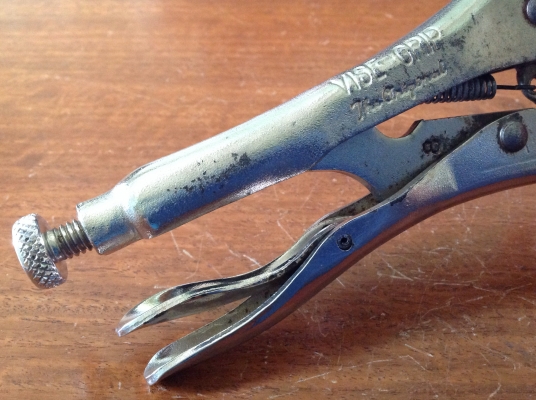 ขายคีมล็อค IRWIN 7R ผลิตที่เมกา จะมีปั้มที่ด้ามปลดล็อคชัดเจน รุ่นหลังๆ ไม่ได้ผลิตที่เมกาไม่มีปั้ม