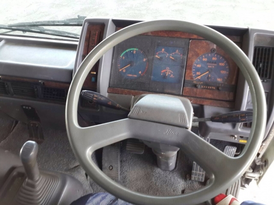 หัว HINO ไฮเทค หัวกว้าง ญี่ปุ่นครับ