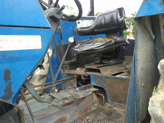 ขายรถไถ นิวฮอนแลนด์ สองเพลา รุ่น7840 รถบ้านสวยๆๆ