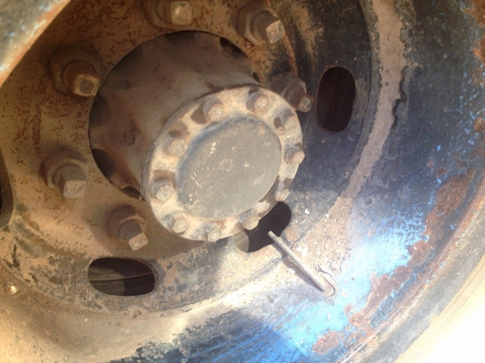 **530,000 บ.ต่อรอง**ขาย10ล้อเพลาเดียว HINO FL176 EH700 เครื่องเดิมเกียร์เดิม 168แรง แน่นๆ แรงดีไม่ไอ ช่วงล่างเดิมคัสซีสวยมาก ไม่มีปะไม่มีดาม กระบะไม้พื้นเหล็กสภาพดี พื้นดี ข้างดีไม่ผุ หัวเก๋งเดิมๆ ภายในคอนโซลครบ พ.พาวเวอร์ เบรคทริฟฟี่ ยางดี9เส้นพอใช้1เส้น