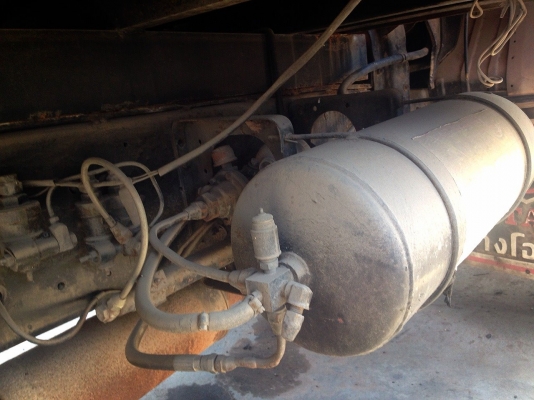 **530,000 บ.ต่อรอง**ขาย10ล้อเพลาเดียว HINO FL176 EH700 เครื่องเดิมเกียร์เดิม 168แรง แน่นๆ แรงดีไม่ไอ ช่วงล่างเดิมคัสซีสวยมาก ไม่มีปะไม่มีดาม กระบะไม้พื้นเหล็กสภาพดี พื้นดี ข้างดีไม่ผุ หัวเก๋งเดิมๆ ภายในคอนโซลครบ พ.พาวเวอร์ เบรคทริฟฟี่ ยางดี9เส้นพอใช้1เส้น