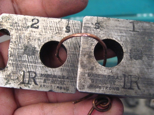 ต๊าปเกลียวงานเก่า  F.Armstrong made in usa