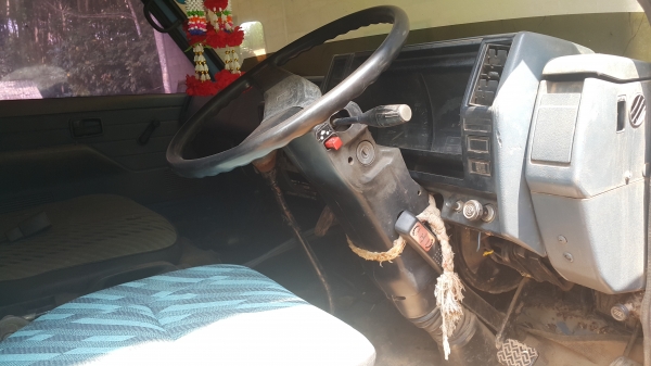 ISUZU NPR จัดไฟแนนซ์ได้ 300,000 บาทคะ ขายกลางอากาศไป เพชรบุรีคะ