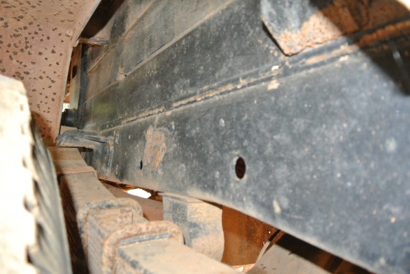 ISUZU NPR จัดไฟแนนซ์ได้ 300,000 บาทคะ ขายกลางอากาศไป เพชรบุรีคะ