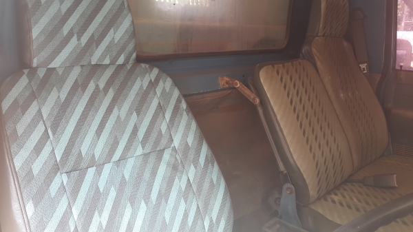 ISUZU NPR จัดไฟแนนซ์ได้ 300,000 บาทคะ ขายกลางอากาศไป เพชรบุรีคะ