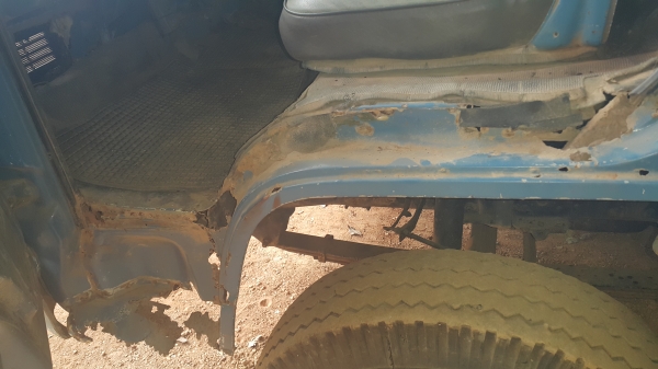 ISUZU NPR จัดไฟแนนซ์ได้ 300,000 บาทคะ ขายกลางอากาศไป เพชรบุรีคะ