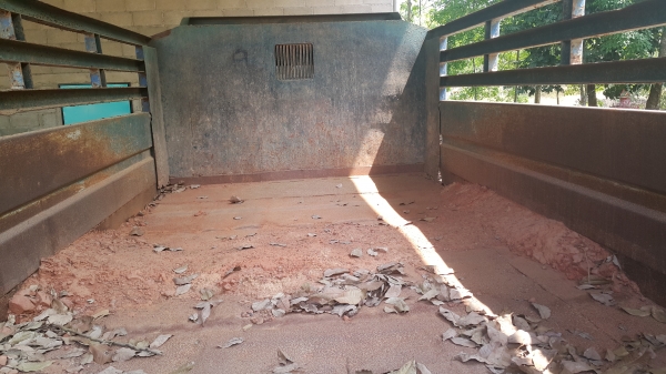 ISUZU NPR จัดไฟแนนซ์ได้ 300,000 บาทคะ ขายกลางอากาศไป เพชรบุรีคะ