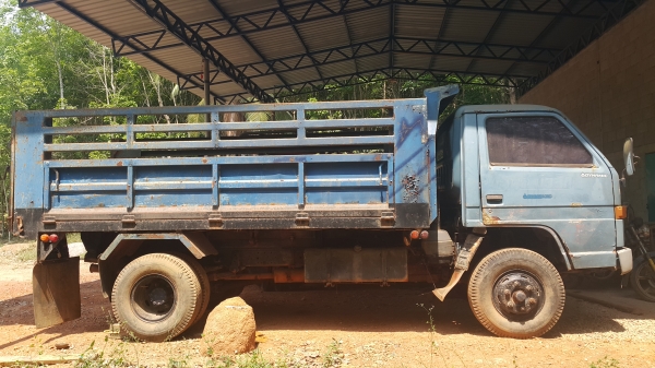 ISUZU NPR จัดไฟแนนซ์ได้ 300,000 บาทคะ ขายกลางอากาศไป เพชรบุรีคะ