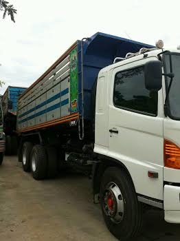 ขายด่วนครับ สิบล้อดั้ม Hino mega 260 แรงม้า ปี48รถสวยมากสภาพพร้อมใช้งาน ขายด่วนครับ สิบล้อดั้ม Hino mega 260 แรงม้า ปี48รถสวยมากสภาพพร้อมใช้งาน